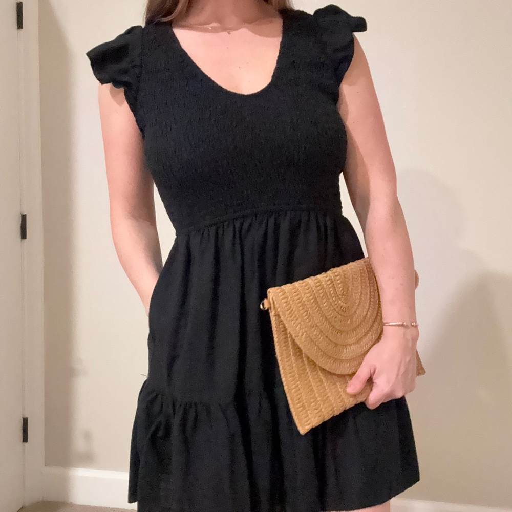 Chic Black Ruffle Sleeve Dress with Pockets